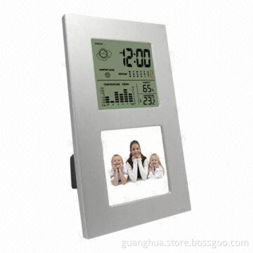 Table clock with weather station and humidity display